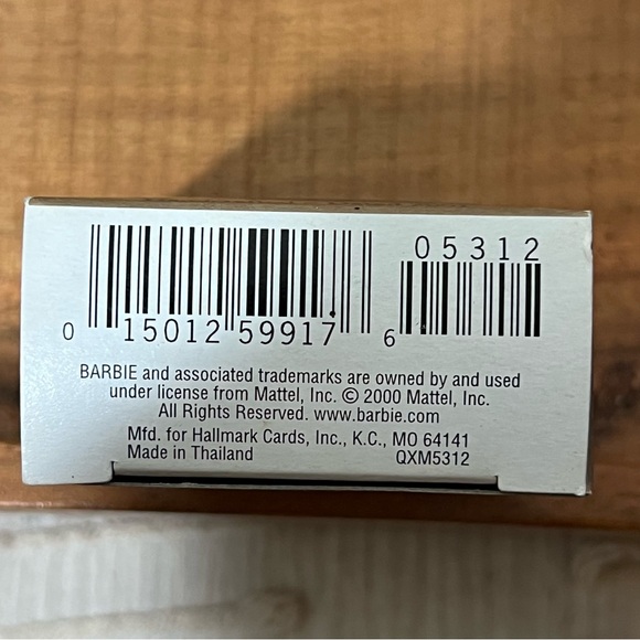 Vintage Hallmark Barbie Ornament - Picture 5 of 5